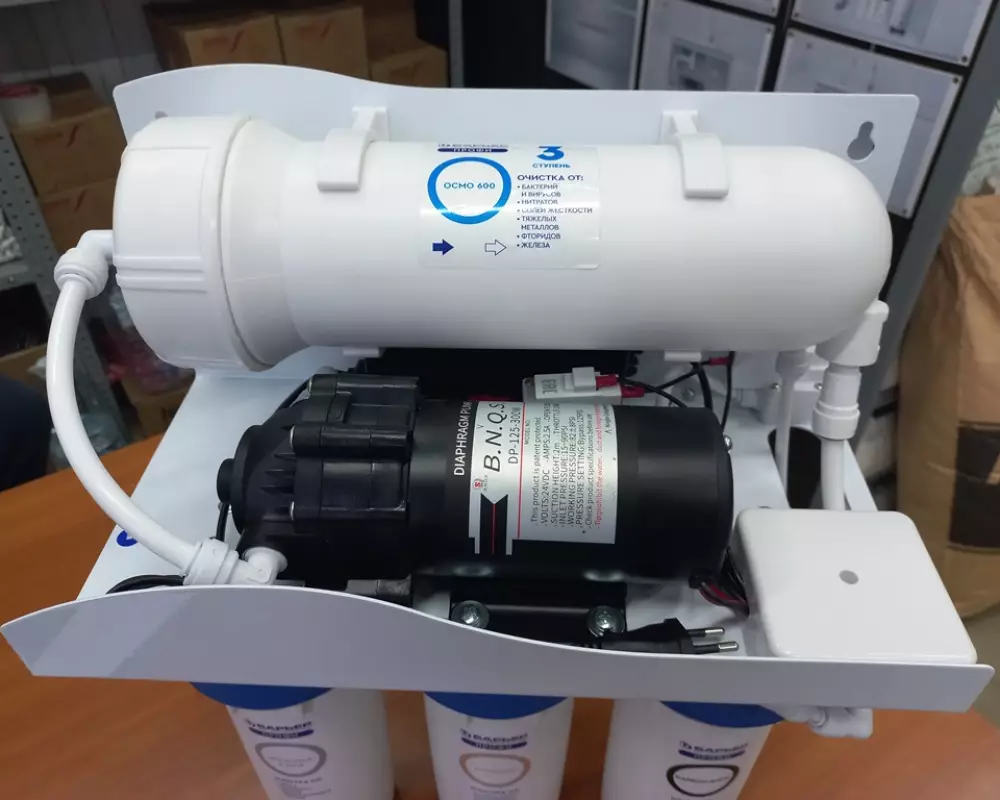Фильтр для воды с насосом Барьер Осмо 600 без бака
