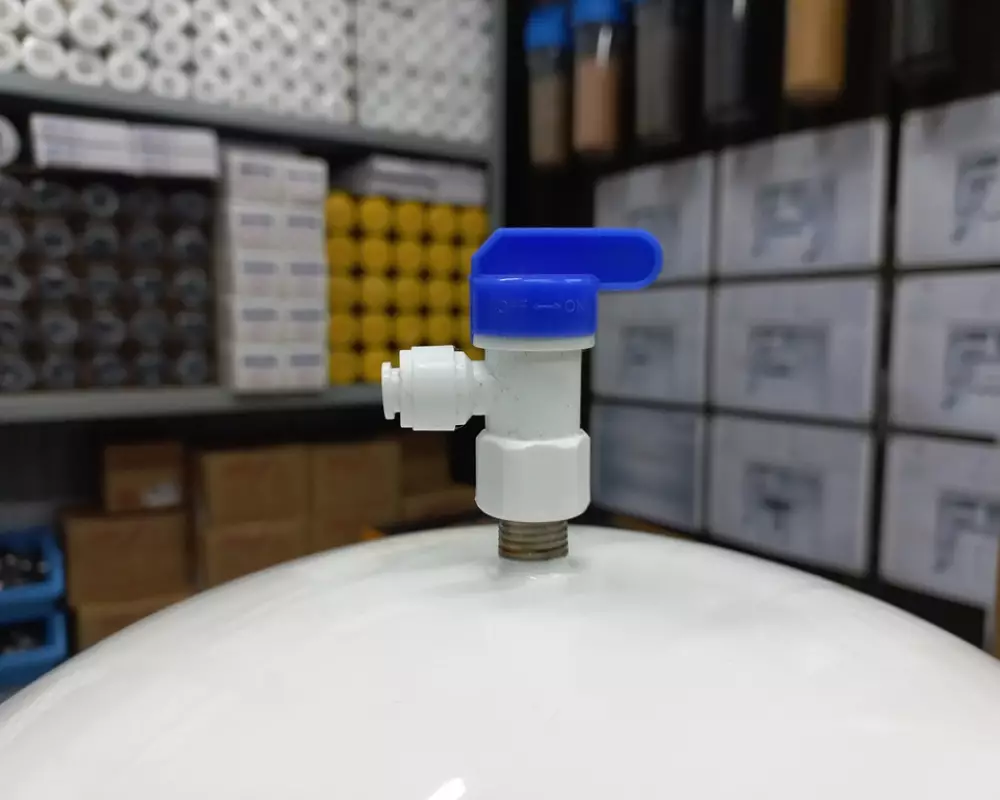 Накопительный бак для осмосов металлический