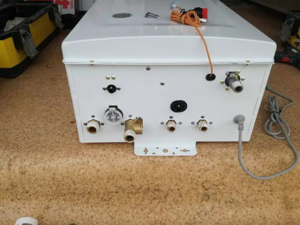 Монтаж настенного котла в частном доме