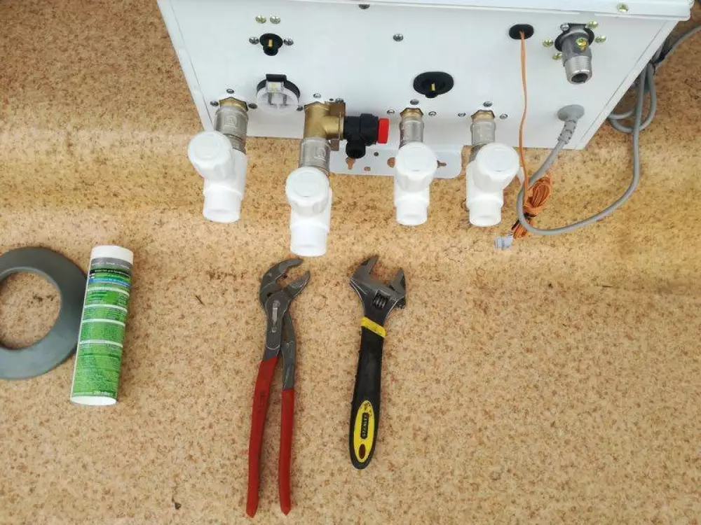 Монтаж настенного котла в частном доме