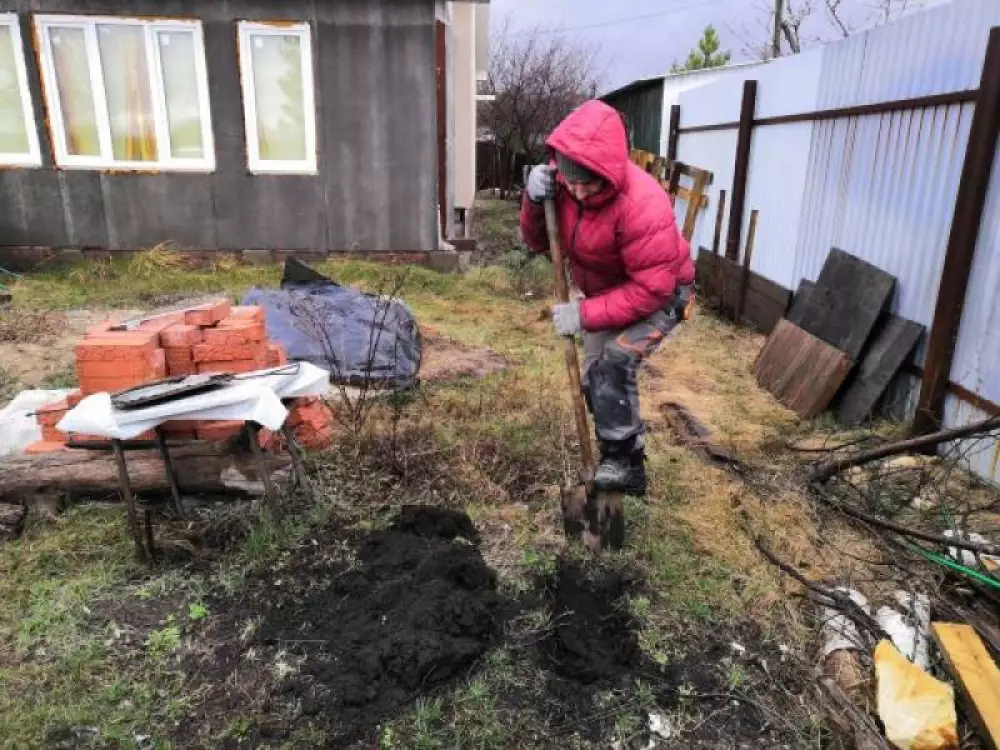 Монтаж летнего водопровода из скважины и разводка водопровода в бане на дачном участке