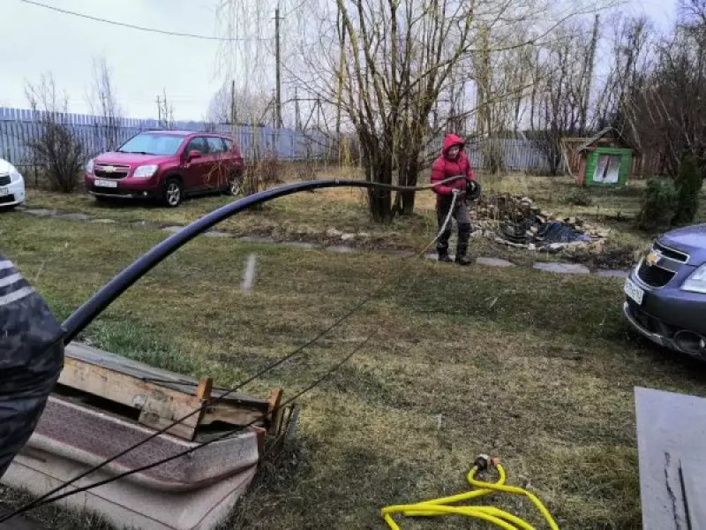 Монтаж летнего водопровода из скважины и разводка водопровода в бане на дачном участке