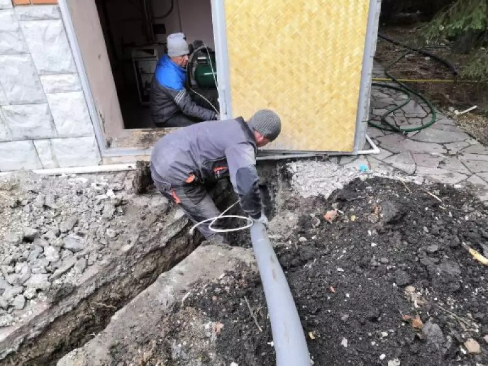 Монтаж водопровода с греющим кабелем