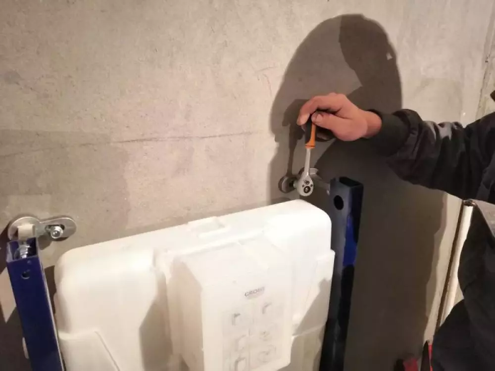 Монтаж, водопровода, канализации, установка инсталляции и полотенцесушителя в новостройке