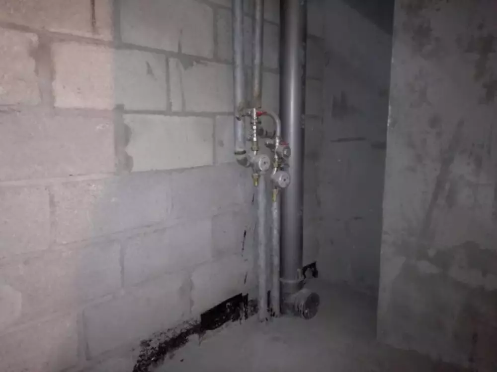 Монтаж водопровода, канализации, полотенцесушителя, установка инсталляций, перенос счетчиков в двух санузлах в новостройке