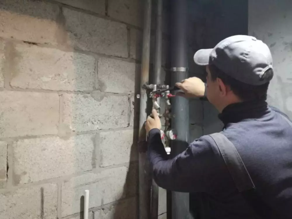 Монтаж водопровода, канализации, полотенцесушителя, установка инсталляций, перенос счетчиков в двух санузлах в новостройке