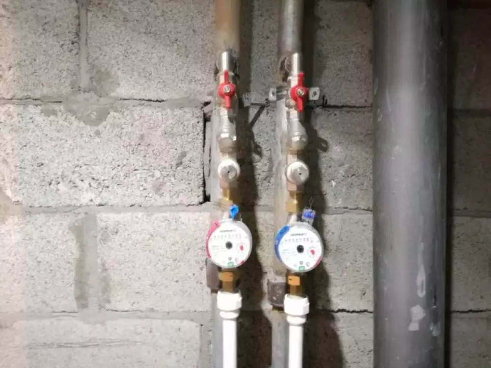 Монтаж водопровода, канализации, полотенцесушителя, установка инсталляций, перенос счетчиков в двух санузлах в новостройке