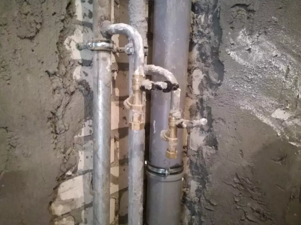 Монтаж водопровода, канализации, полотенцесушителя, перенос счетчиков