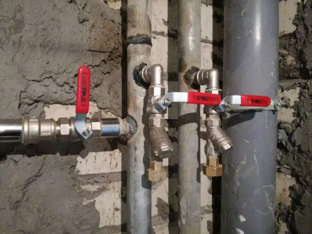 Монтаж водопровода, канализации, полотенцесушителя, перенос счетчиков