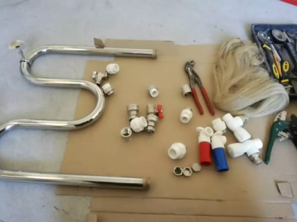 Монтаж водопровода канализации, перенос котла отопления в новостройке