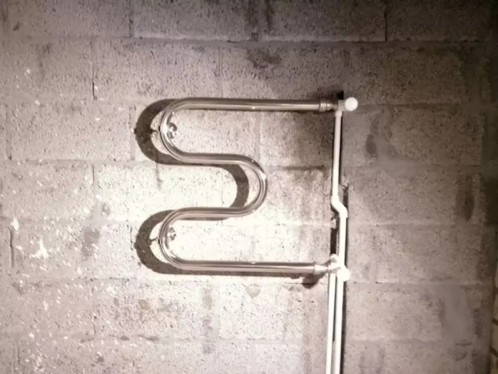 Монтаж водопровода канализации, перенос котла отопления в новостройке