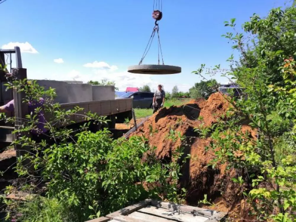 Монтаж летнего водопровода из накопительной емкости монтаж канализации и септика из бетонных колец на дачном участке