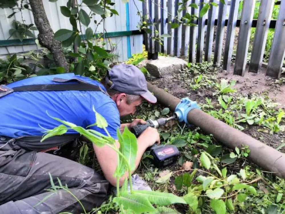 Монтаж летнего водопровода из накопительной емкости монтаж канализации и септика из бетонных колец на дачном участке
