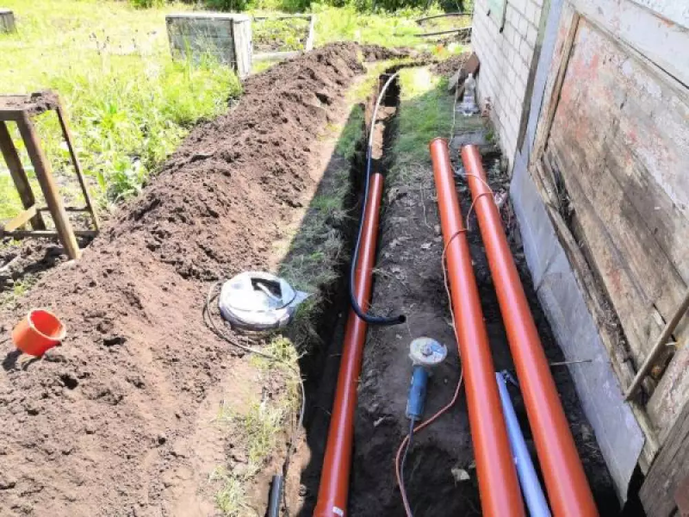 Монтаж летнего водопровода из накопительной емкости монтаж канализации и септика из бетонных колец на дачном участке