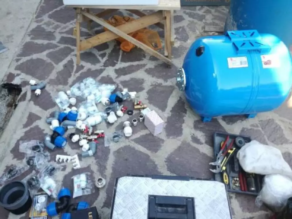 Монтаж водопровода, канализации, установка сантехники в частном доме