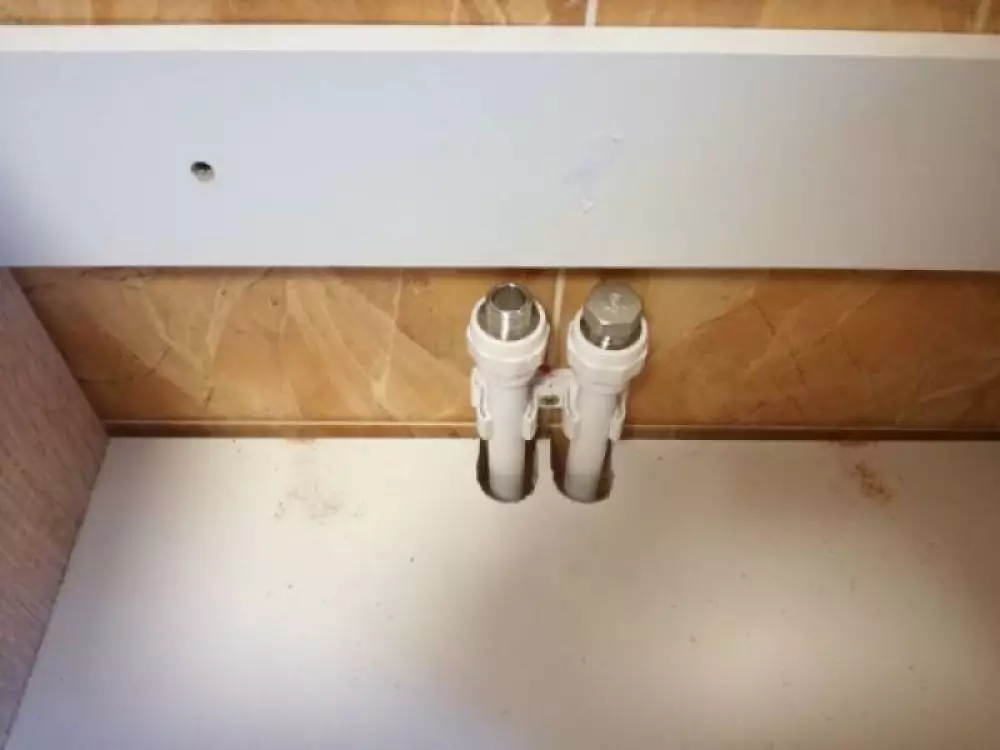 Монтаж водопровода, канализации, установка сантехники в частном доме