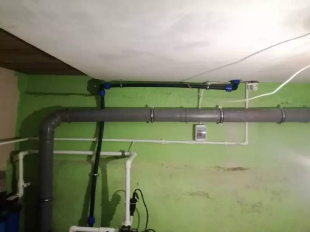 Монтаж водопровода, канализации, установка сантехники в частном доме