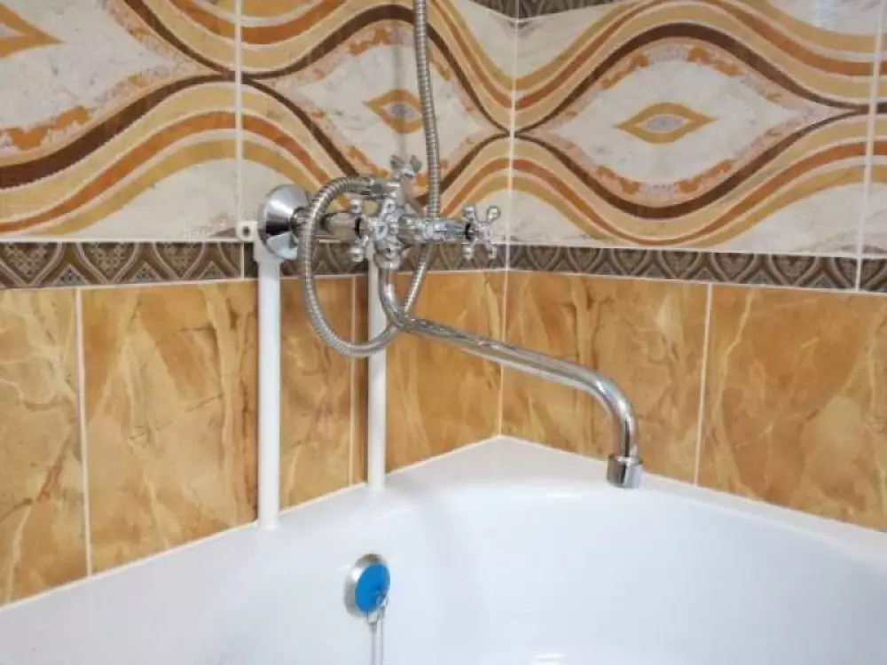 Монтаж водопровода, канализации, установка сантехники в частном доме