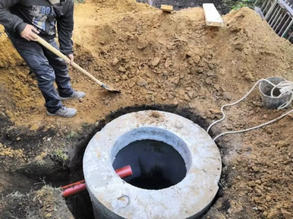 Монтаж водопровода из колодца и канализации на дачном участке