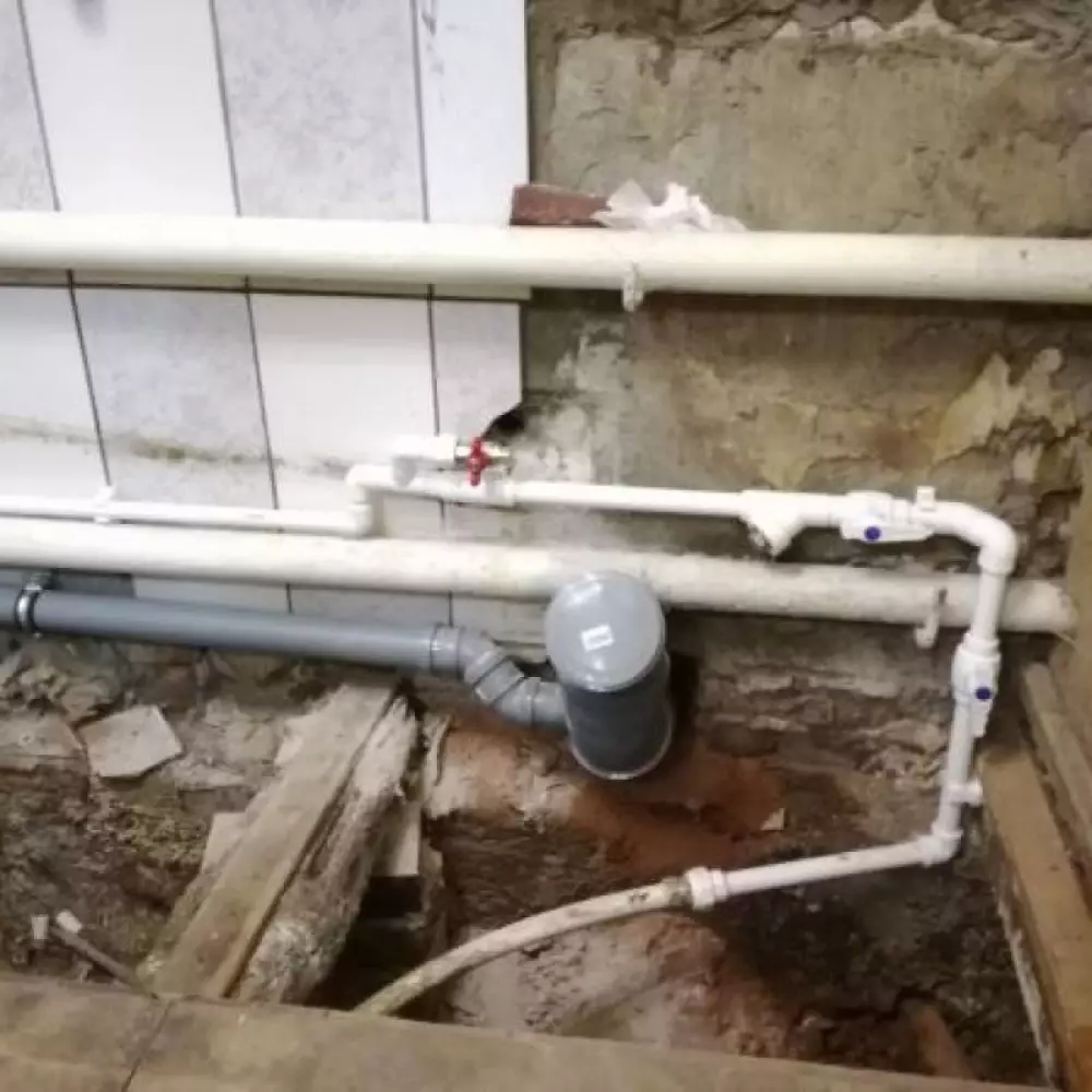 Замена водопровода и канализации в частном дома