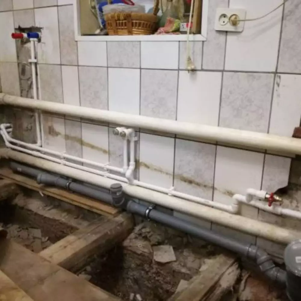 Замена водопровода и канализации в частном дома