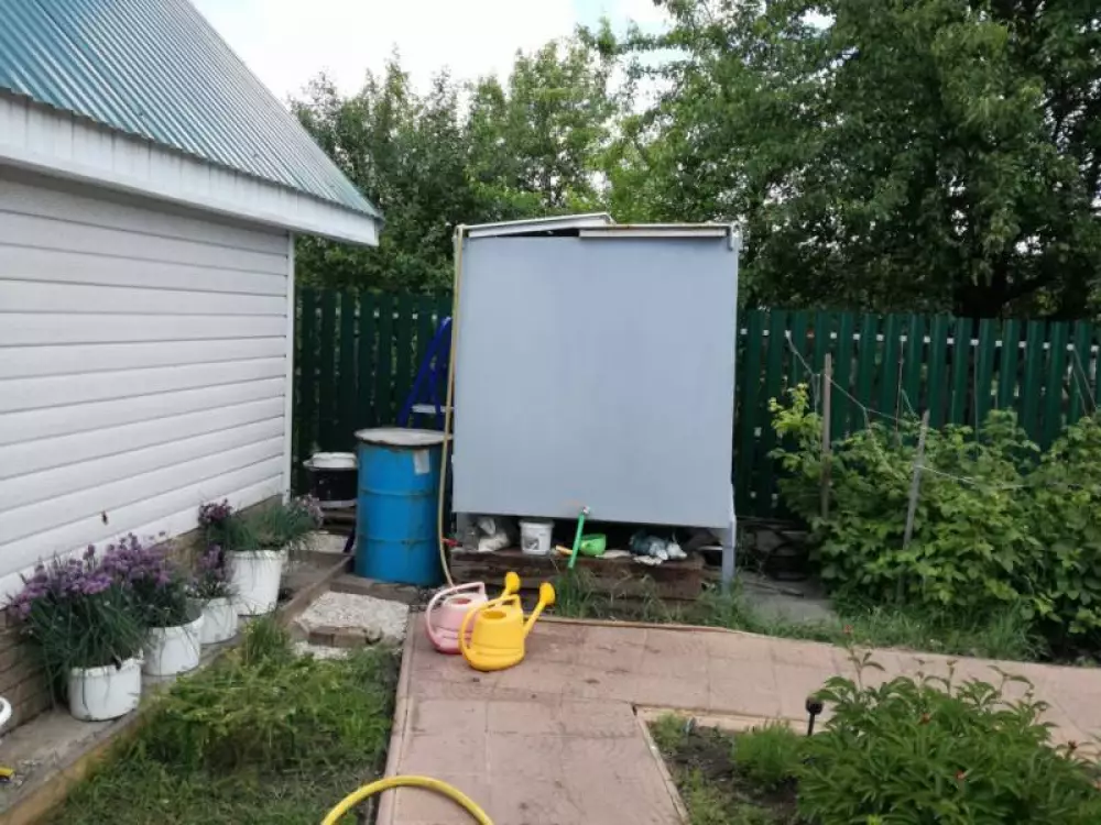 Монтаж летнего водопровода из скважины и поливного водопровода