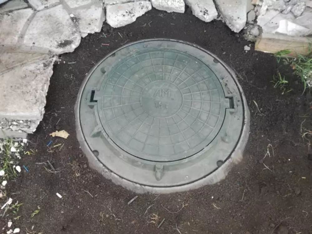 Монтаж летнего водопровода из скважины и поливного водопровода