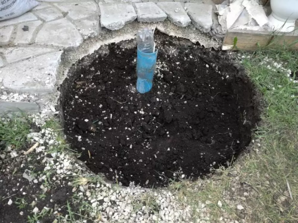 Монтаж летнего водопровода из скважины и поливного водопровода