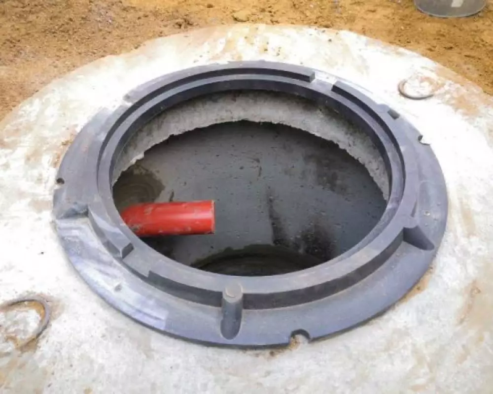 Монтаж водопровода из колодца и канализации на дачном участке