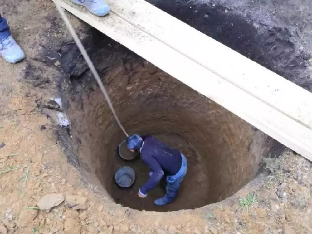 Монтаж водопровода из колодца и канализации на дачном участке