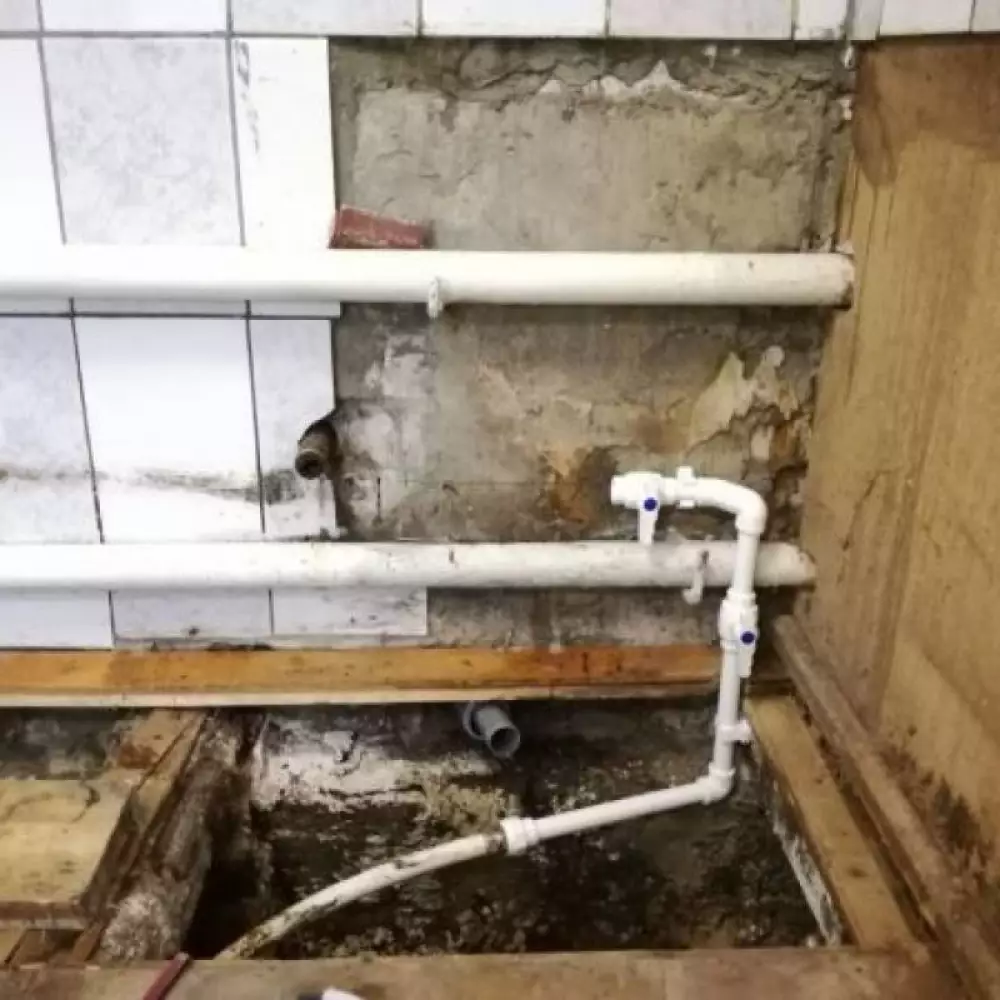 Замена водопровода и канализации в частном дома