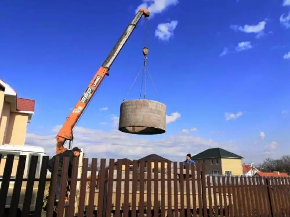 Монтаж септика из бетонных колец в частном доме