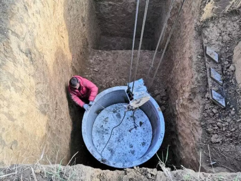 Монтаж септика из бетонных колец в частном доме