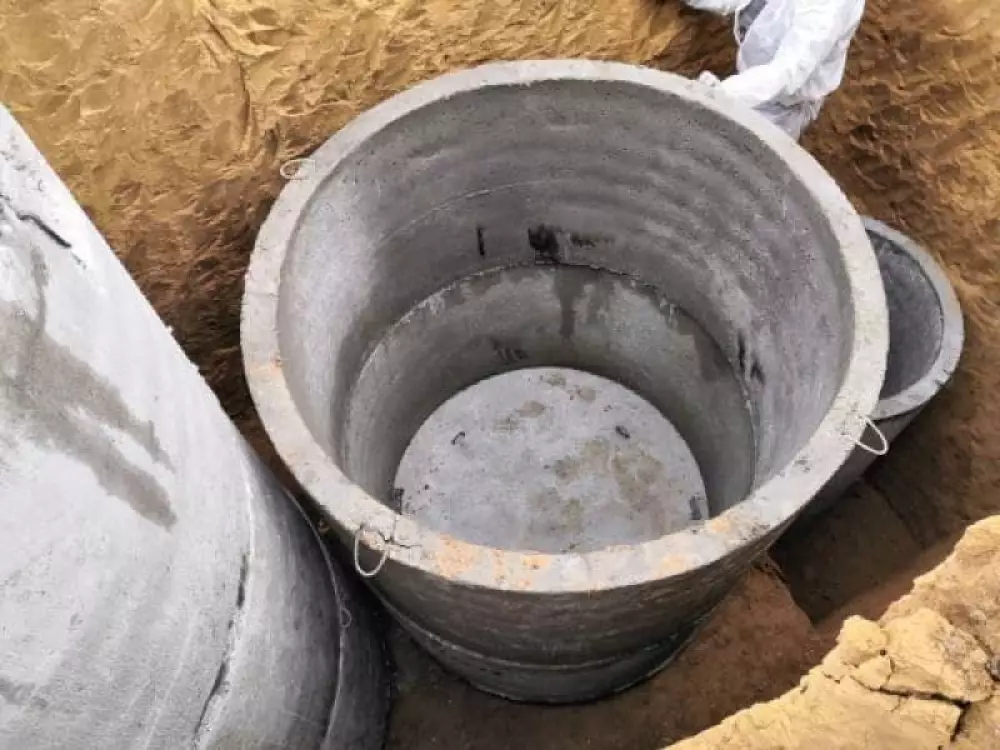 Монтаж септика из бетонных колец в частном доме