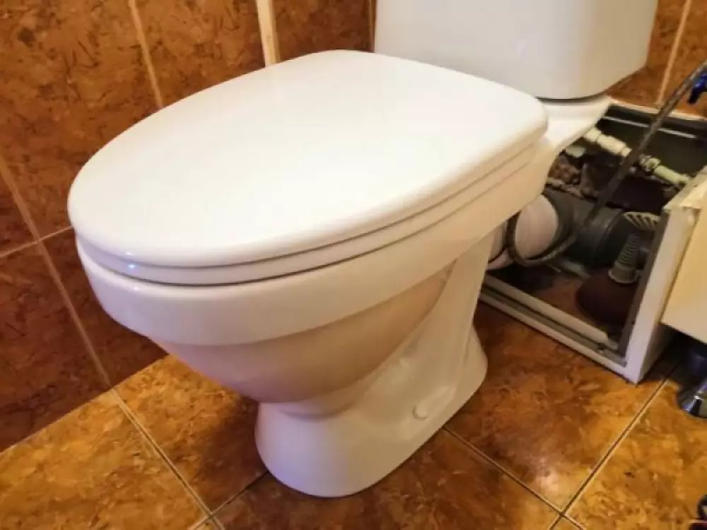 Замена унитаза в квартире
