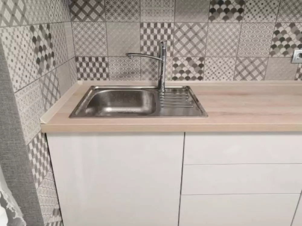 Установка кухонной мойки в квартире